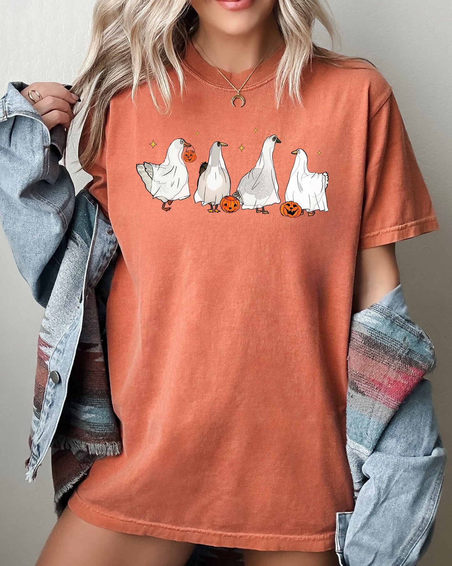 Ghost Geese, Farm, Skeleton, Funny, Pumpkin, Spooky, Witch, Aesthetic, Meme, Halloween, Costume, Tshirt Comfort Colors T-Shirt