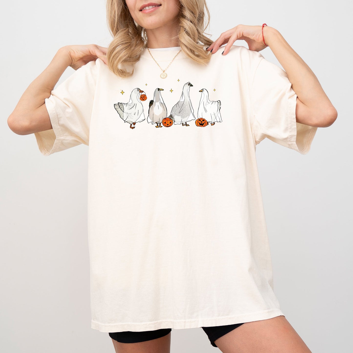 Ghost Geese, Farm, Skeleton, Funny, Pumpkin, Spooky, Witch, Aesthetic, Meme, Halloween, Costume, Tshirt Comfort Colors T-Shirt