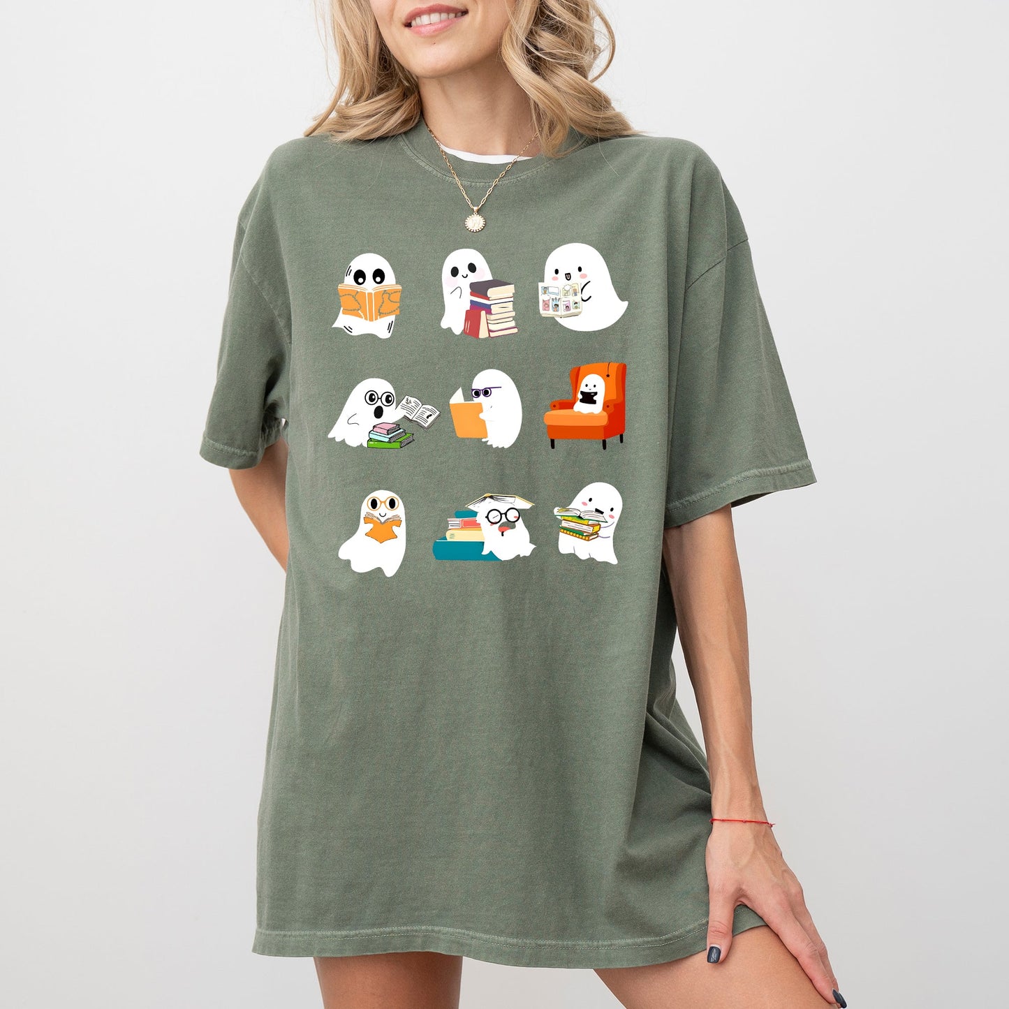 Book Lover Mini Ghosts, Skeleton, Coffin, Funny, Pumpkin, Spooky, Witch, Aesthetic, Meme, Halloween, Costume, Tshirt Comfort Colors T-Shirt