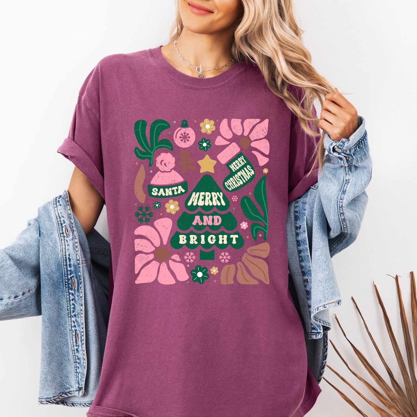 Pink Merry and Bright, Ornament, Tree, Merry Christmas, Flowers, Floral Tshirt Comfort Colors T-Shirt