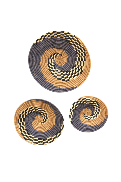 Dakarai Raffia Straw Wall Decor Display Basket Tray Sets