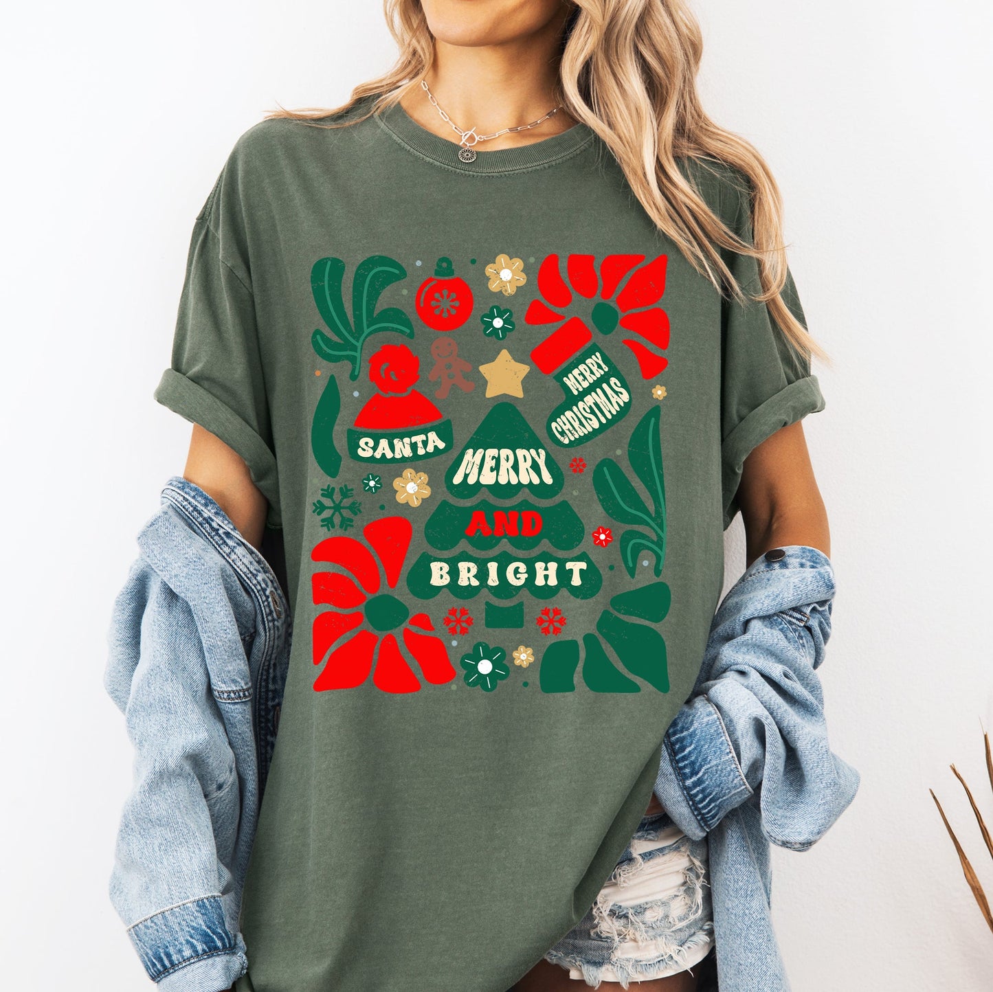 Red Merry and Bright, Ornament, Tree, Merry Christmas, Flowers, Floral Tshirt Comfort Colors T-Shirt