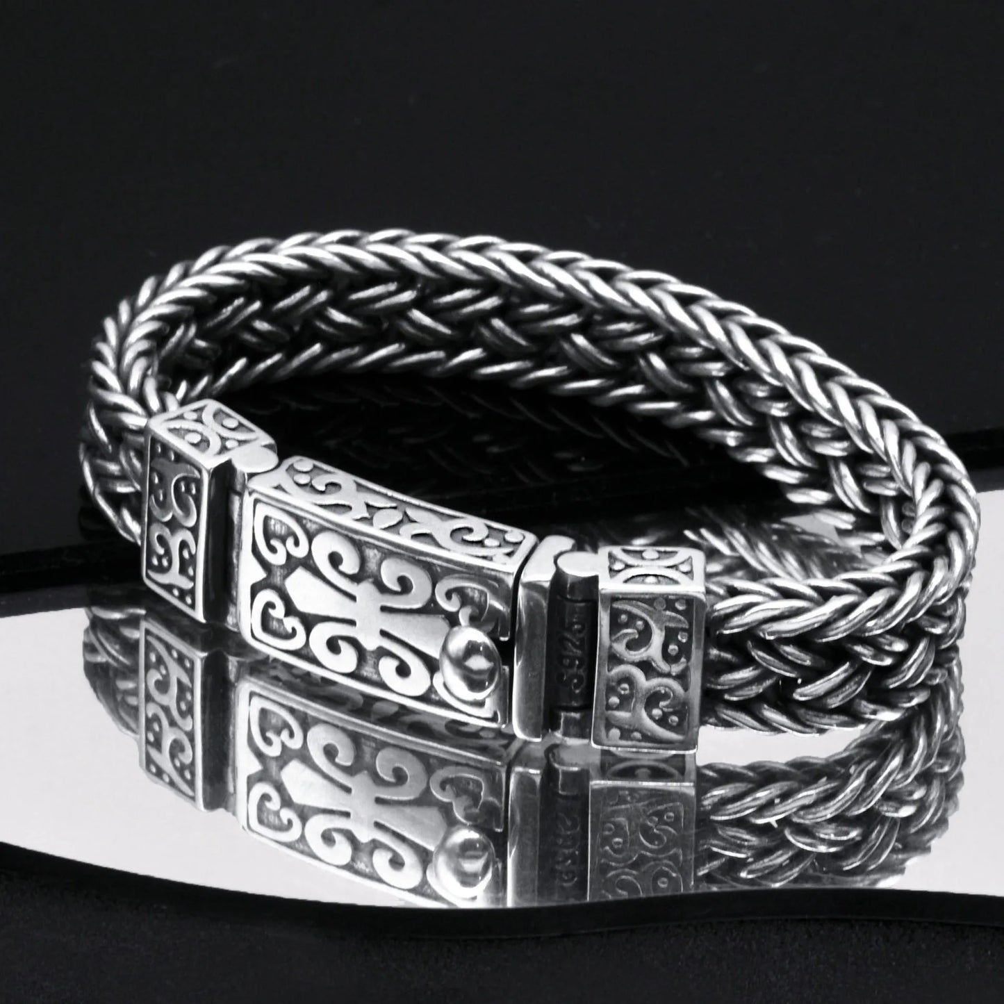 Powerful S925 pure silver vintage pattern woven bracelet, suitable for both men and women, fashionable jewelry gift for everyone