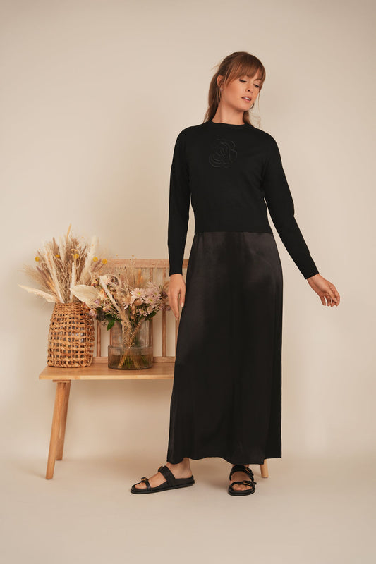 Crew Emboridered Sweater