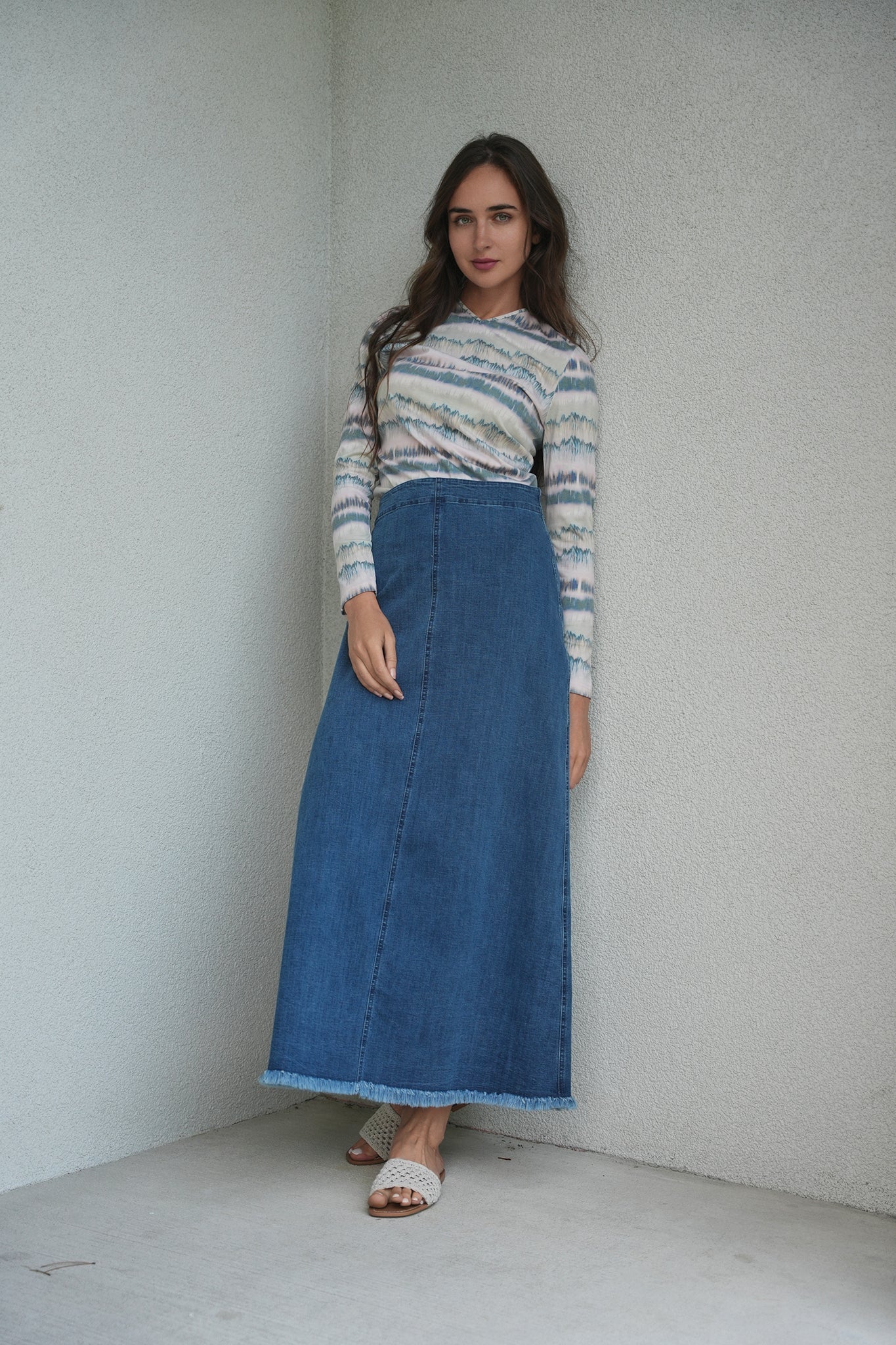 Wave Printed V Neck Tee