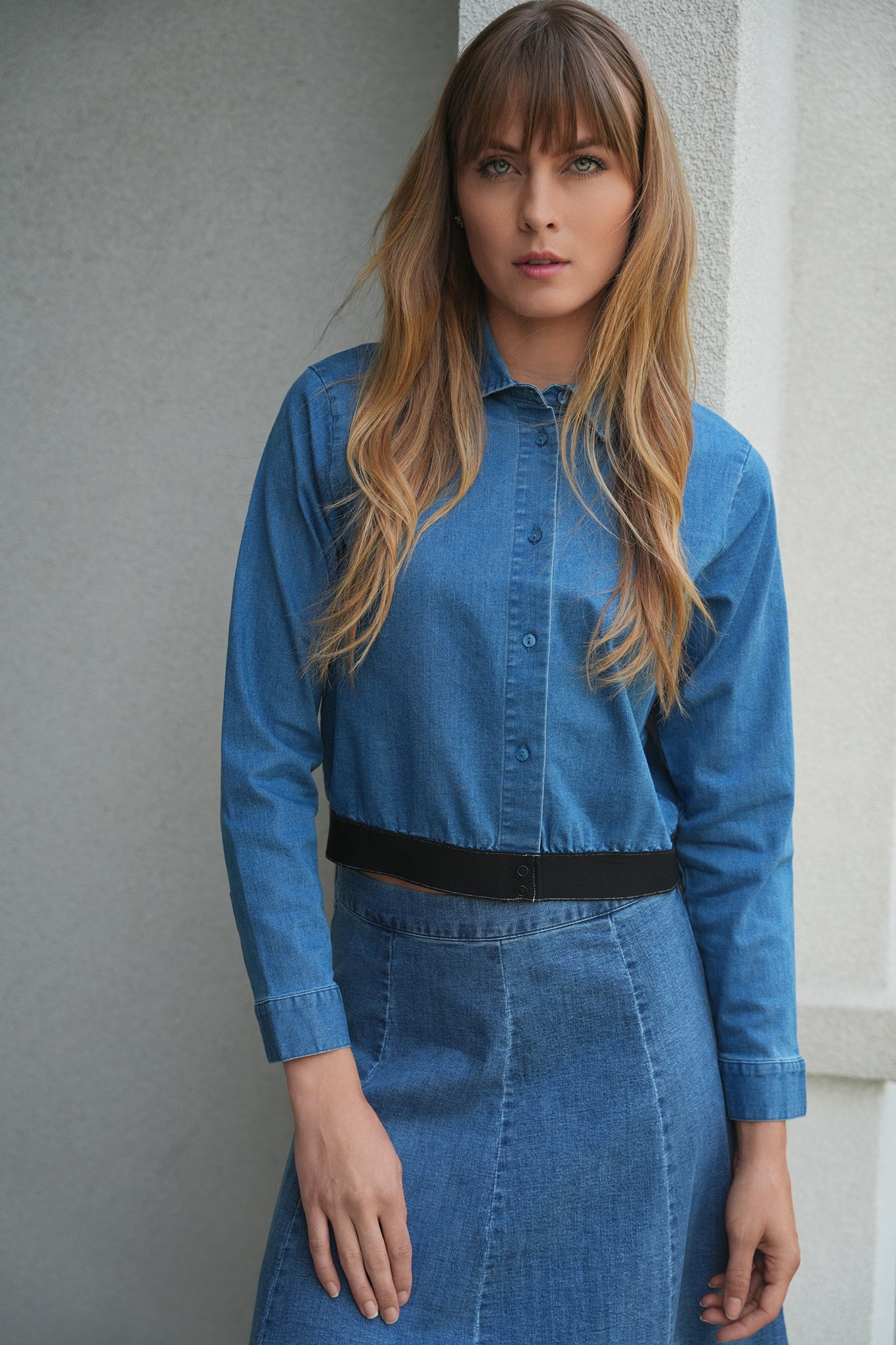Cropped Denim Elastic Shirt