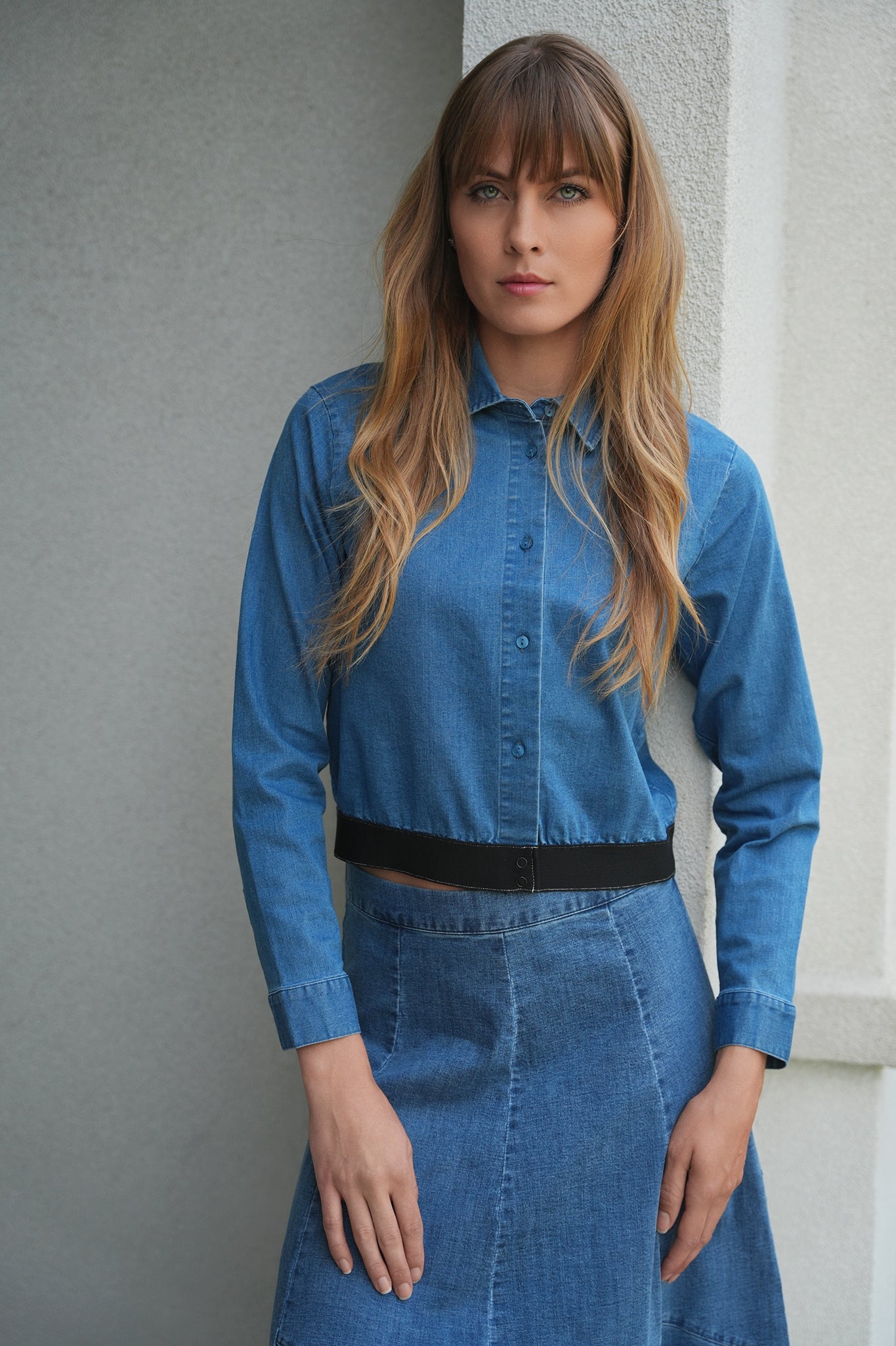 Cropped Denim Elastic Shirt