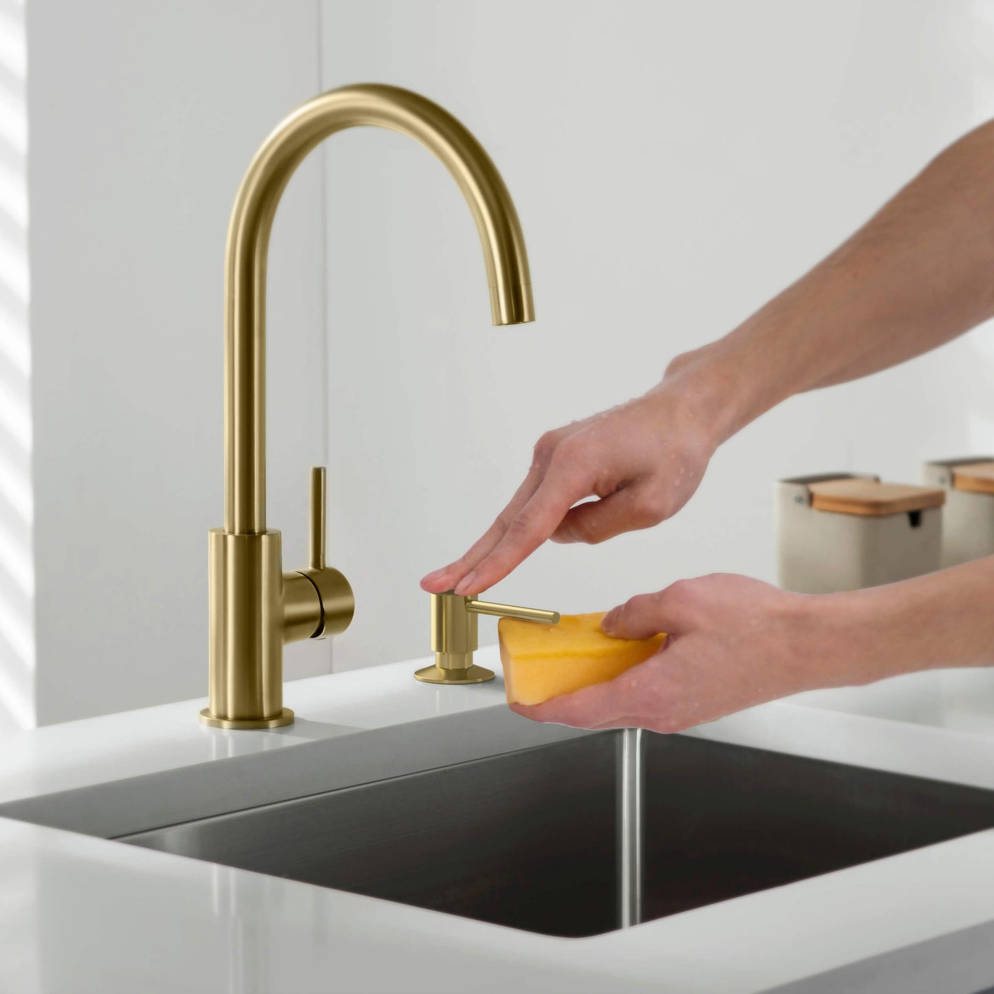 Kitchen Lead Free Solid Brass Construction Soap Dispenser