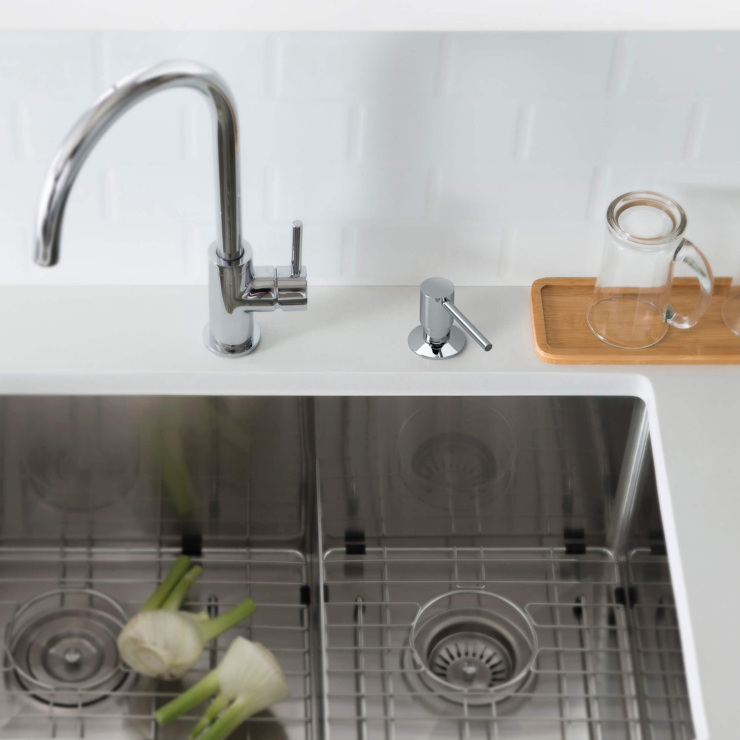 Kitchen Lead Free Solid Brass Construction Soap Dispenser