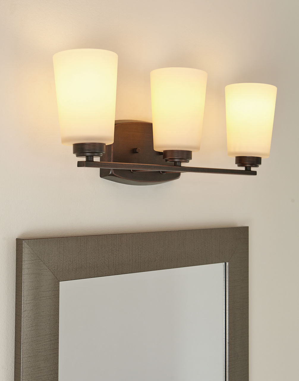 Franport 3-Light Bath Sconce