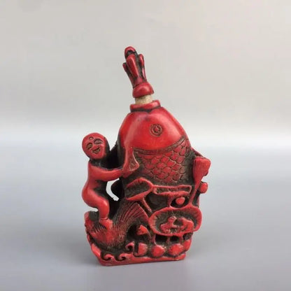 Collectible China Handwork Old Coral Carve Fish & Lotus Auspicious Snuff Bottle