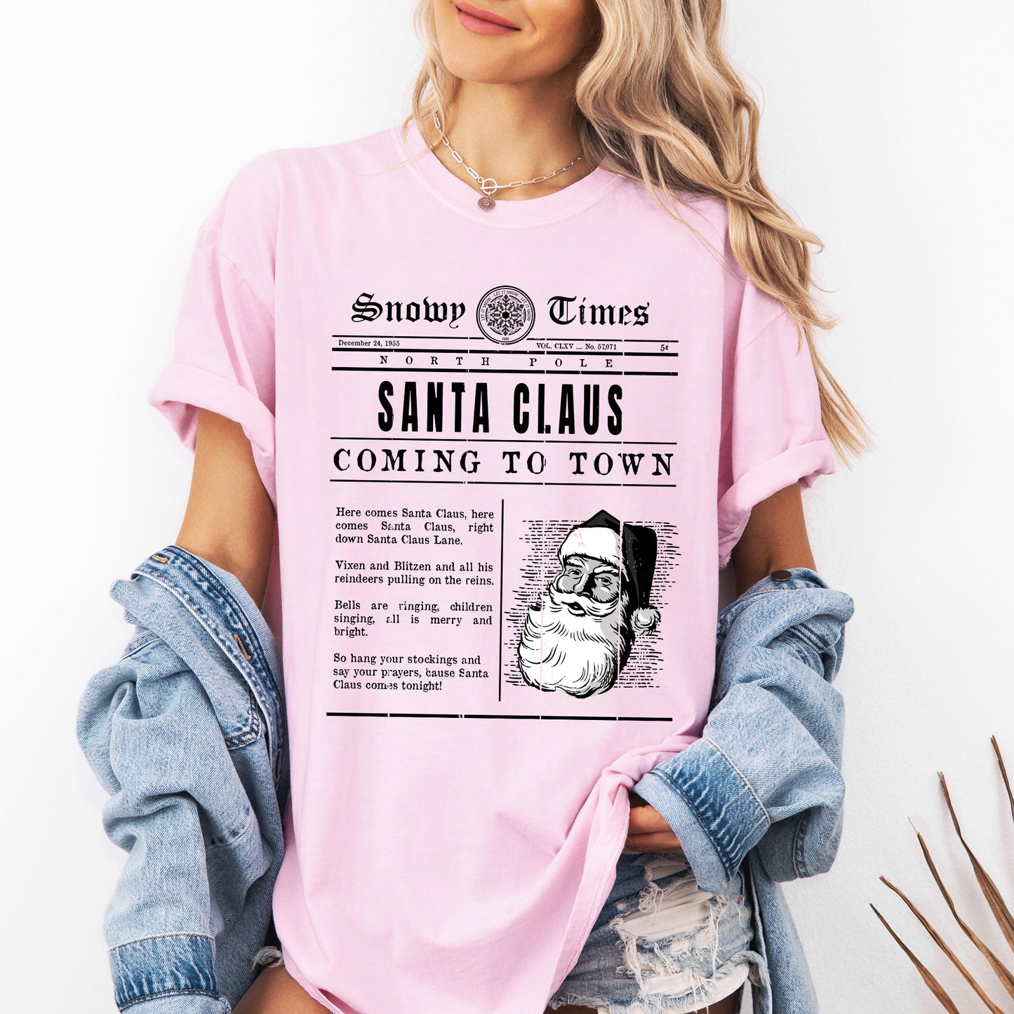 Santa Claus Is Coming To Town, Newspaper, Winter, Snow, Xmas Tshirt Comfort Colors T-Shirt