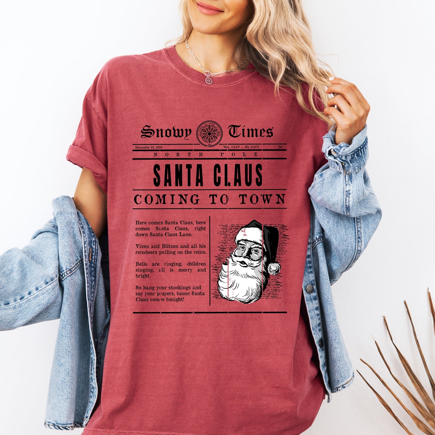 Santa Claus Is Coming To Town, Newspaper, Winter, Snow, Xmas Tshirt Comfort Colors T-Shirt