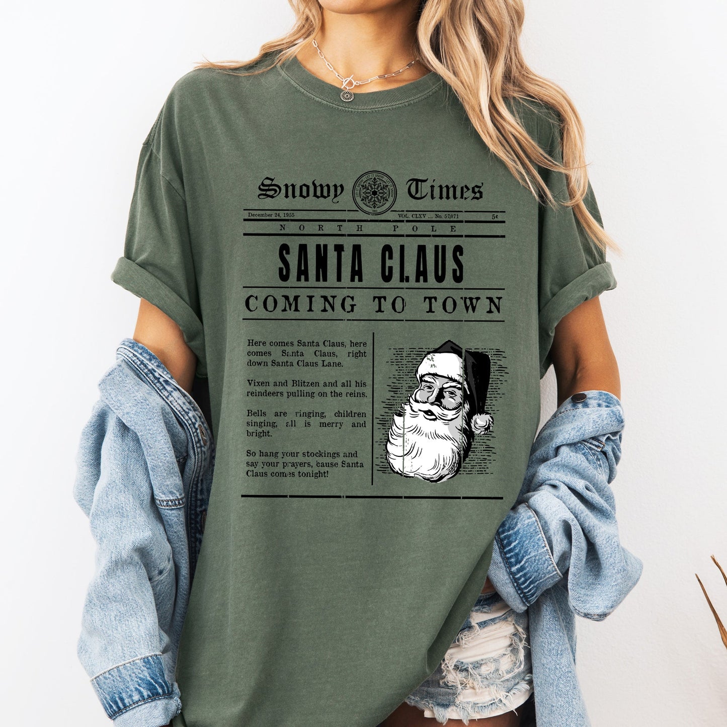 Santa Claus Is Coming To Town, Newspaper, Winter, Snow, Xmas Tshirt Comfort Colors T-Shirt