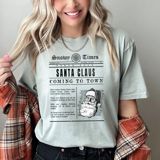 Santa Claus Is Coming To Town, Retro Newspaper, Vintage, Christmas, Comfort Colors Tshirt