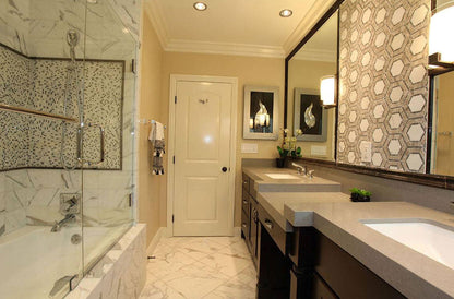 Pietra Calacatta Porcelain Tile