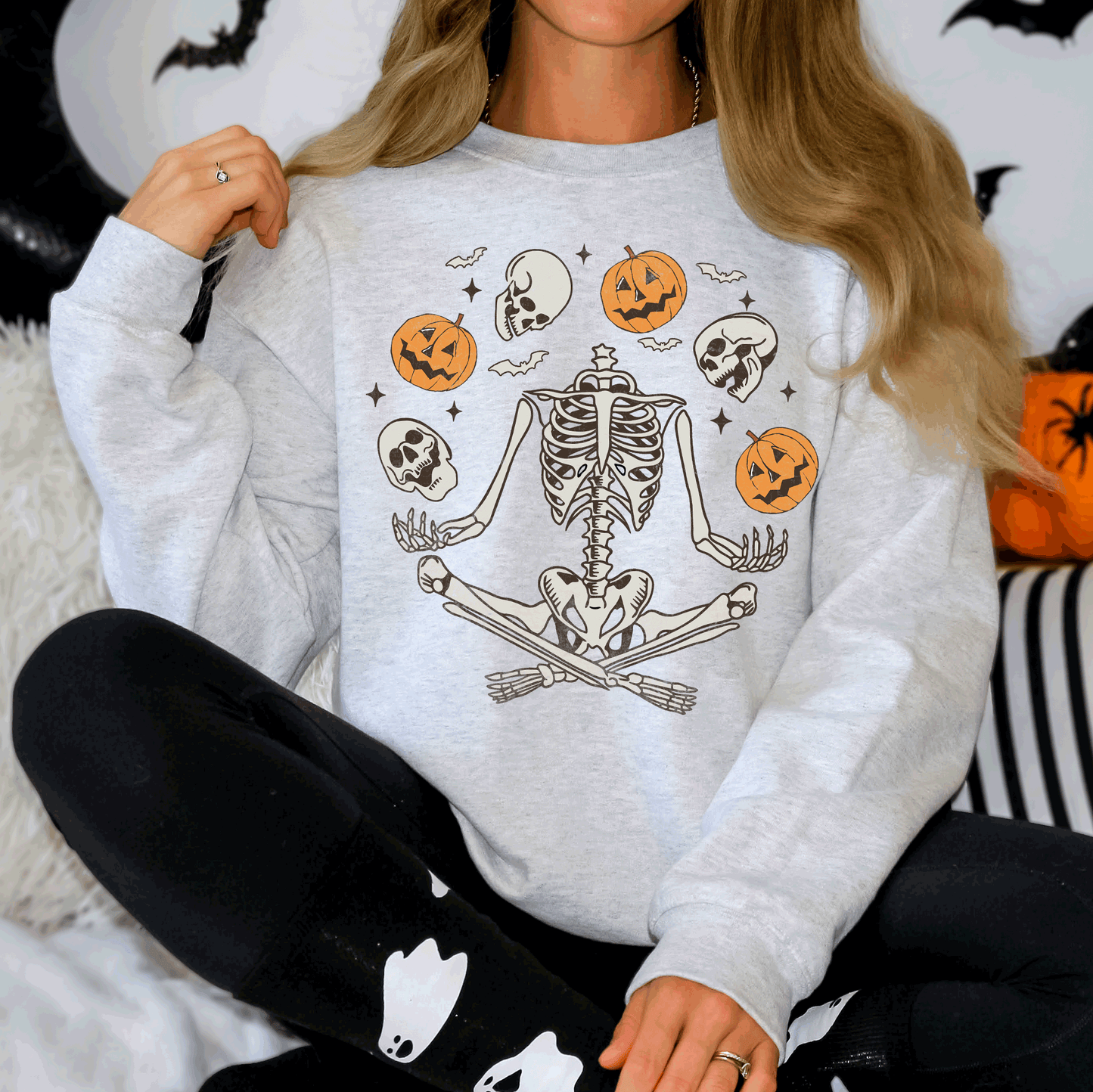 Skeleton, Juggling, Halloween, Jack o Lantern Sweatshirt