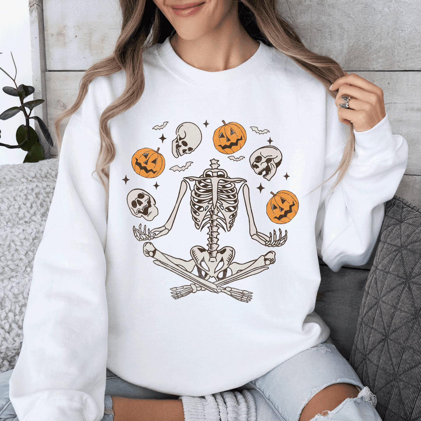 Skeleton, Juggling, Halloween, Jack o Lantern Sweatshirt