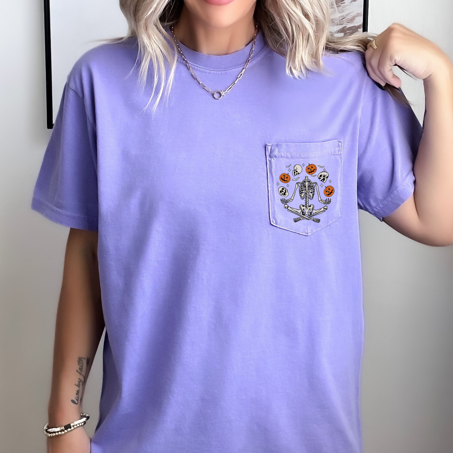 Skeleton, Juggling, Halloween, Jack o Lantern, Pocket, Comfort Colors Pocket T-Shirt