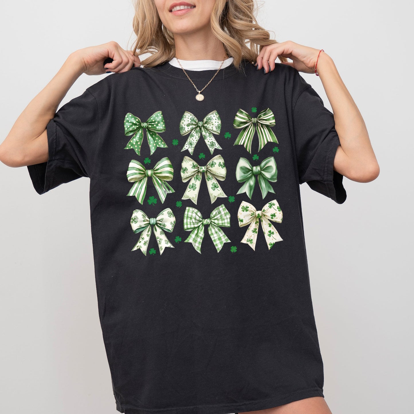 St Patrick's Coquette Bows, Ribbons, St Patrick's Day, Shamrock, Clover, Lucky, Leprechaun Tshirt Comfort Colors T-Shirt