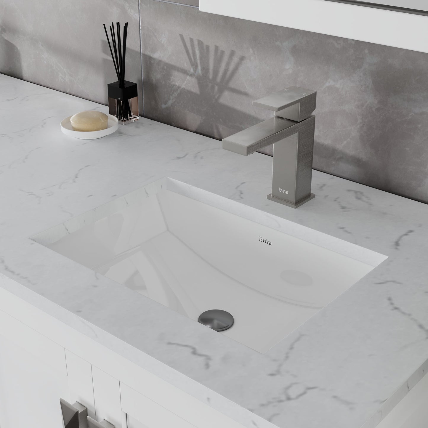 Eviva London Bath Vanity with Carrara Quartz Top and Undermount Porcelain Sink (20"-60")
