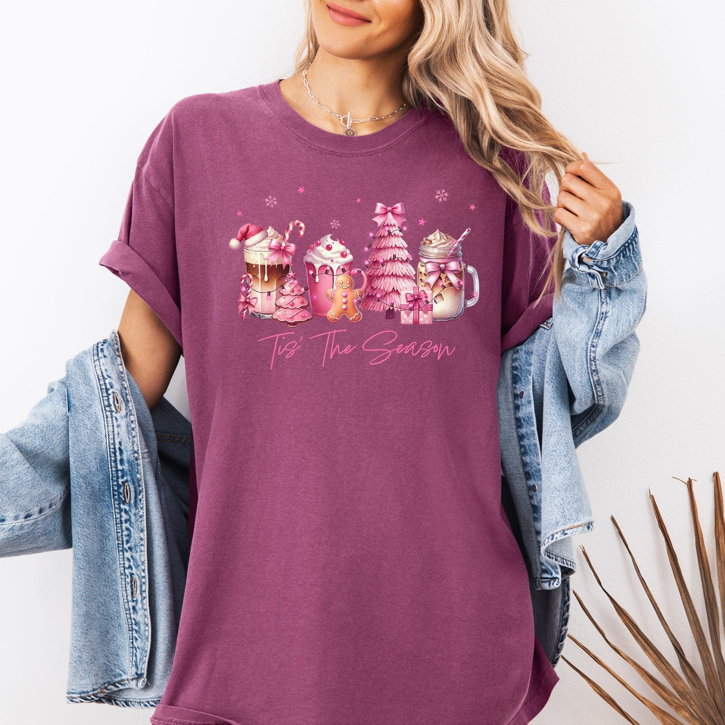 Tis The Season, Coffee Drinks, Pastel, Christmas, Pink, Snow Tshirt Comfort Colors T-Shirt
