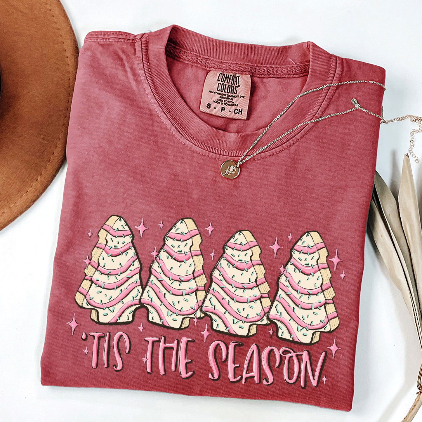 Tis The Season, Pink Christmas Cakes, Cute, Treat, Winter, Santa, Xmas Tshirt Comfort Colors T-Shirt