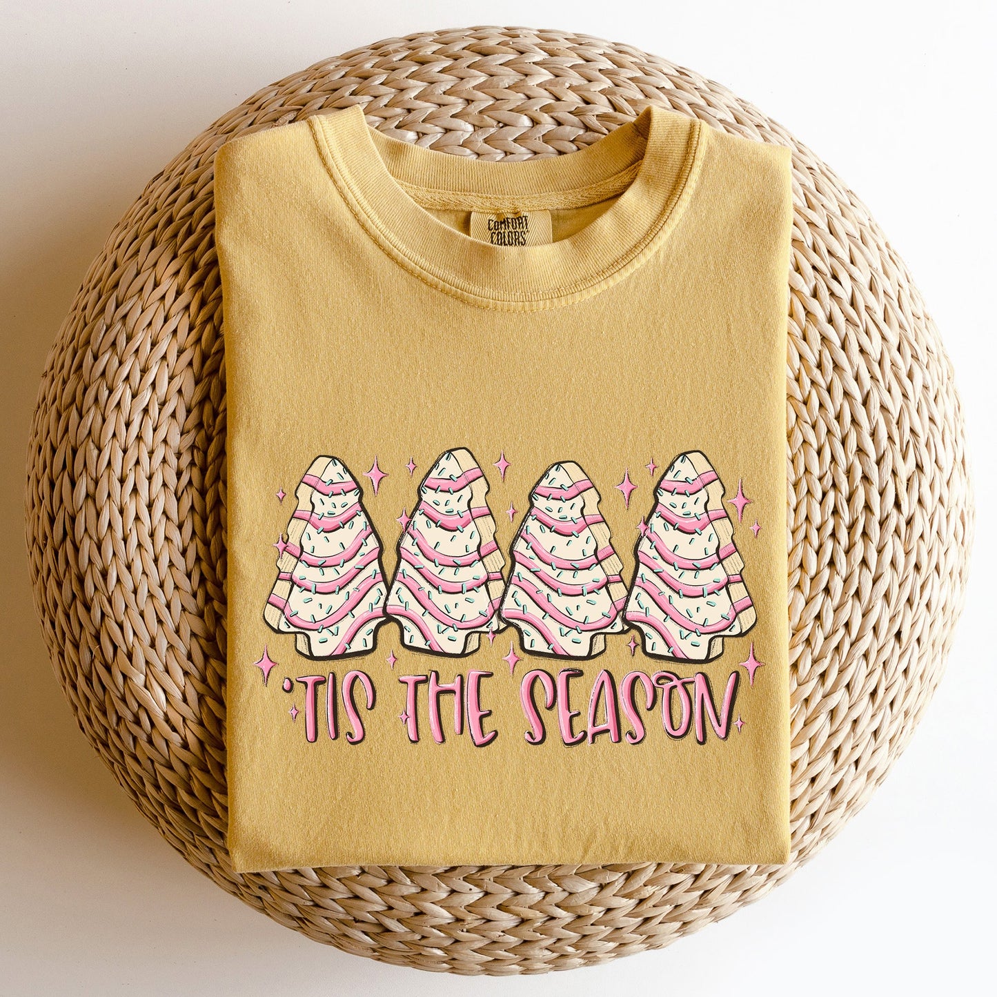 Tis The Season, Pink Christmas Cakes, Cute, Treat, Winter, Santa, Xmas Tshirt Comfort Colors T-Shirt