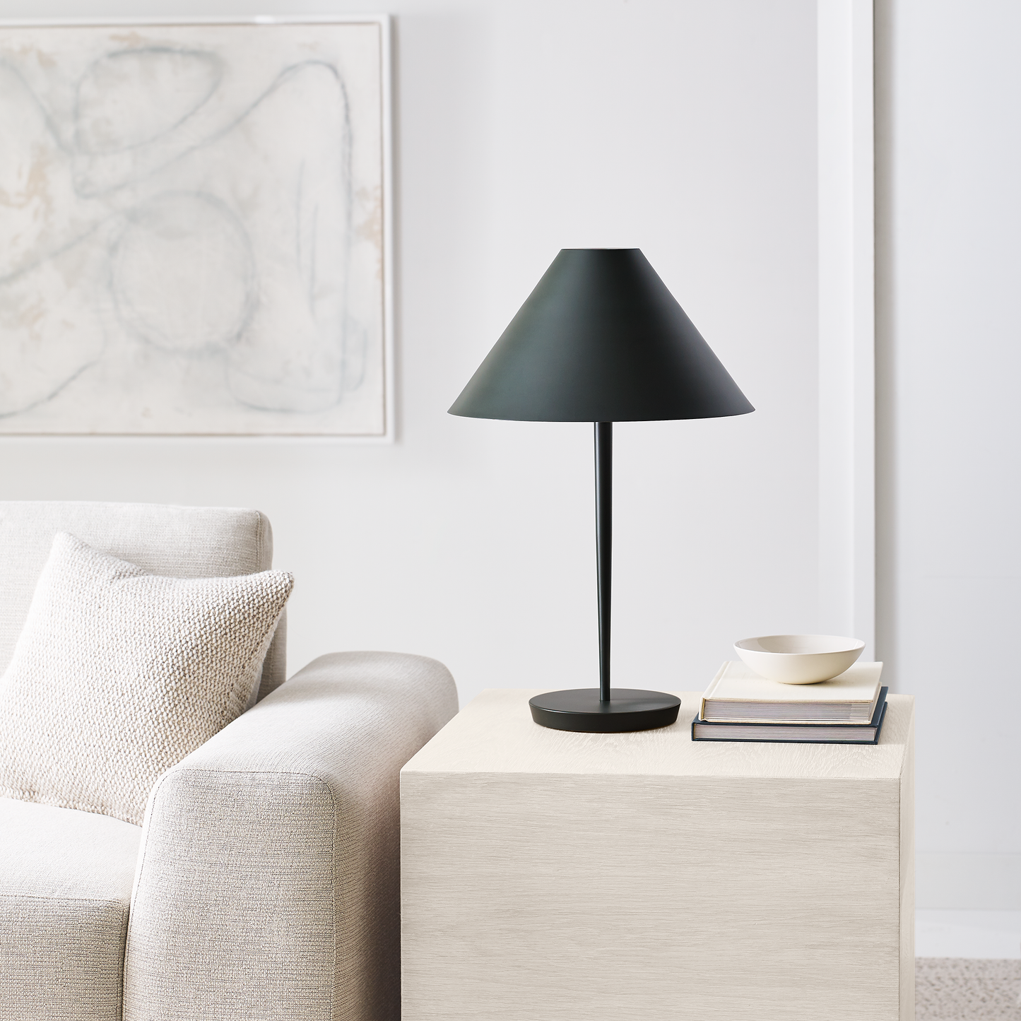 Contra Medium Table Lamp