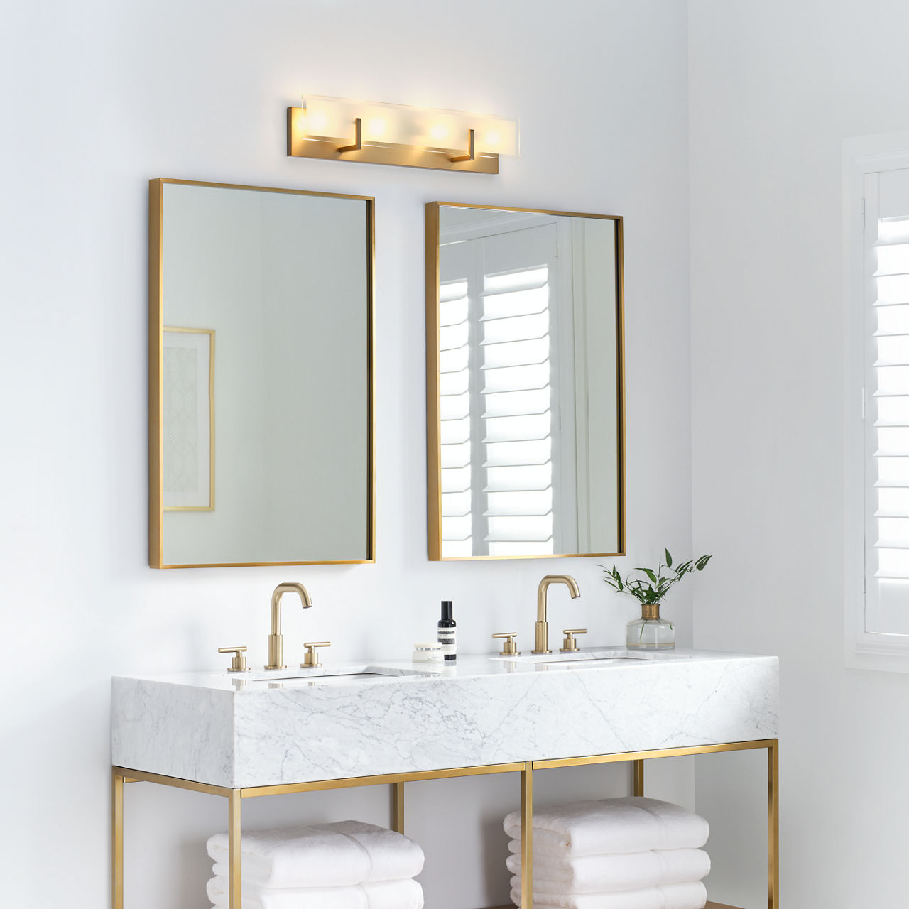 Syll 4-Light Bath Sconce