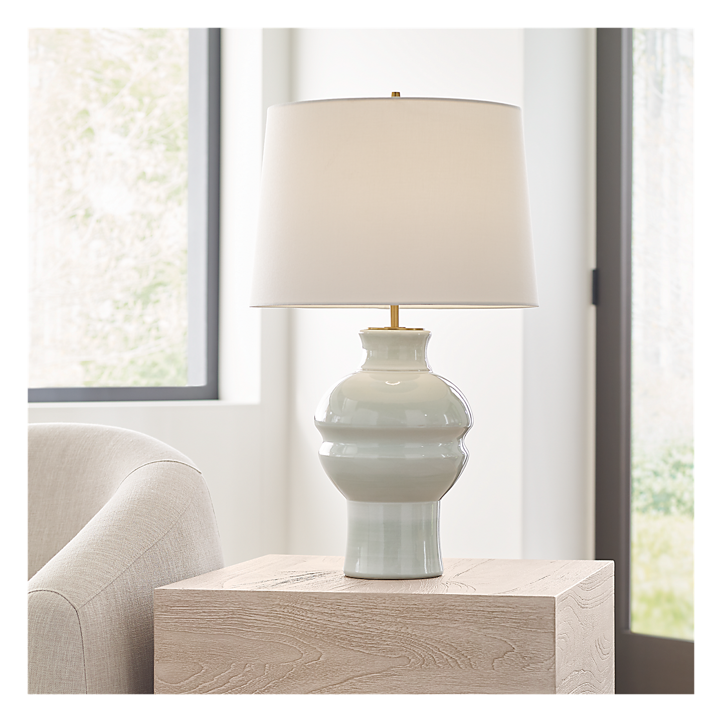 Nova Medium Table Lamp