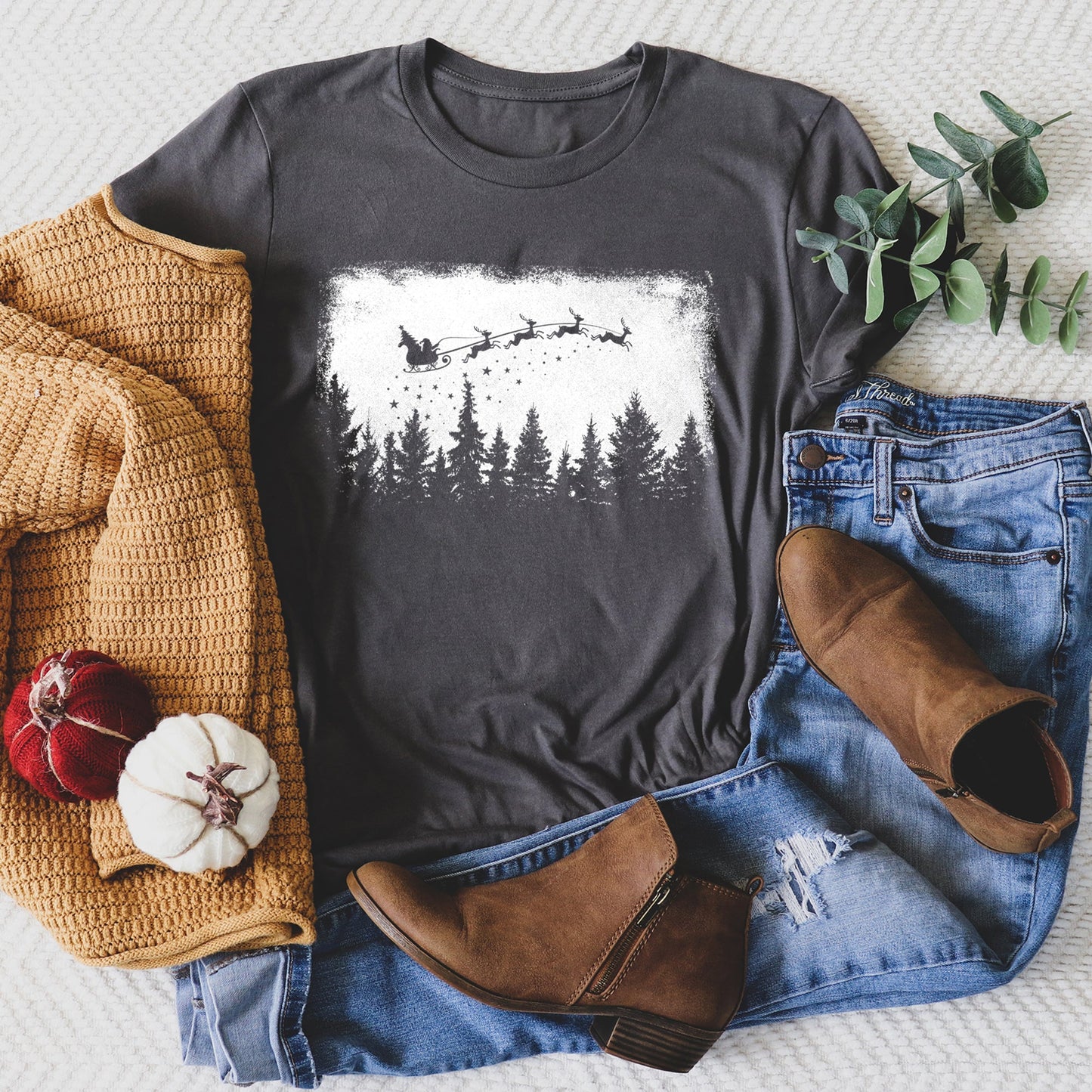 Vintage Pine Tree Christmas Silhouette, Santa, Reindeer, Sleigh Super Soft Tshirt