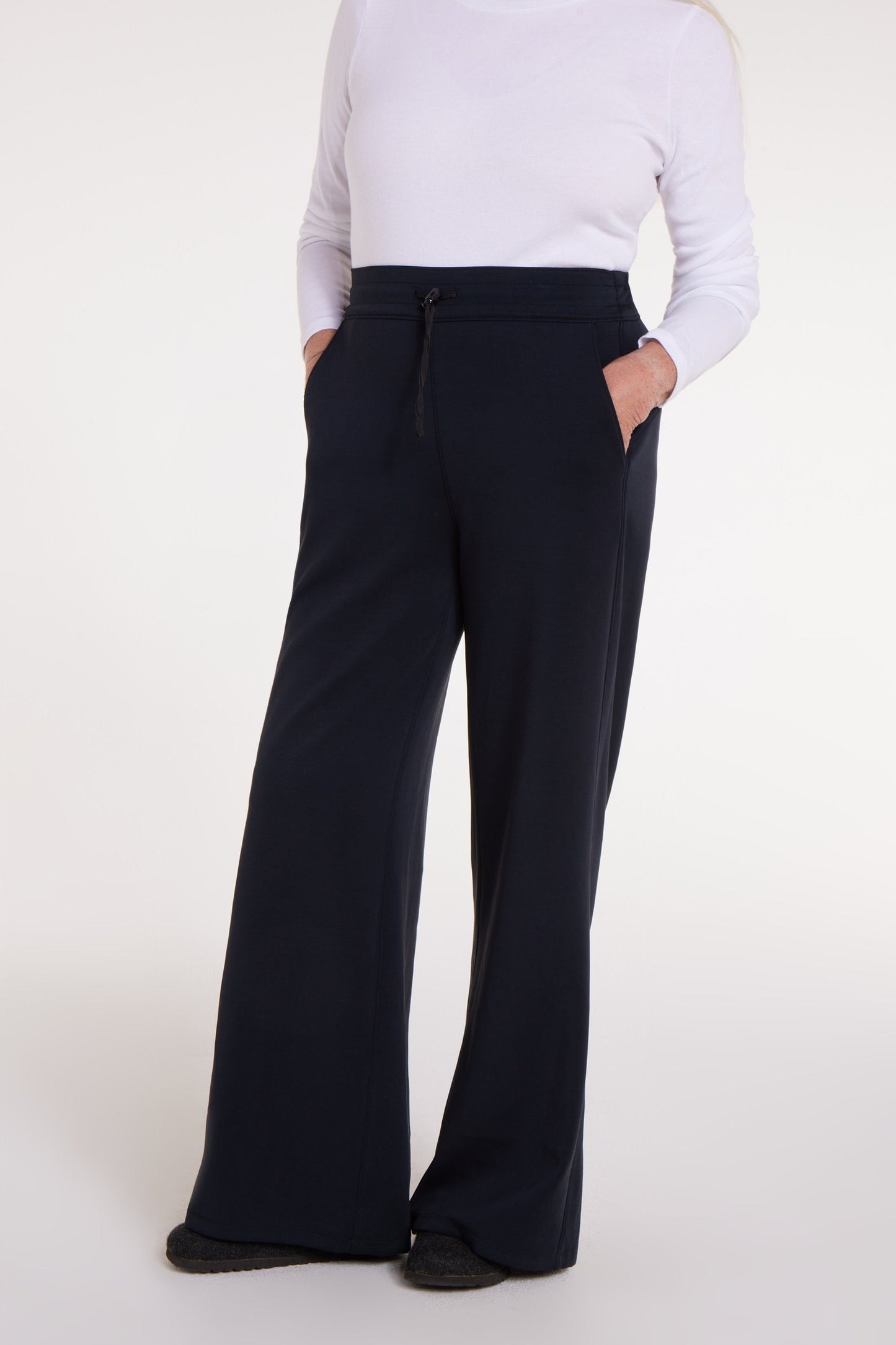 Genevieve Adaptable Pant in Black
