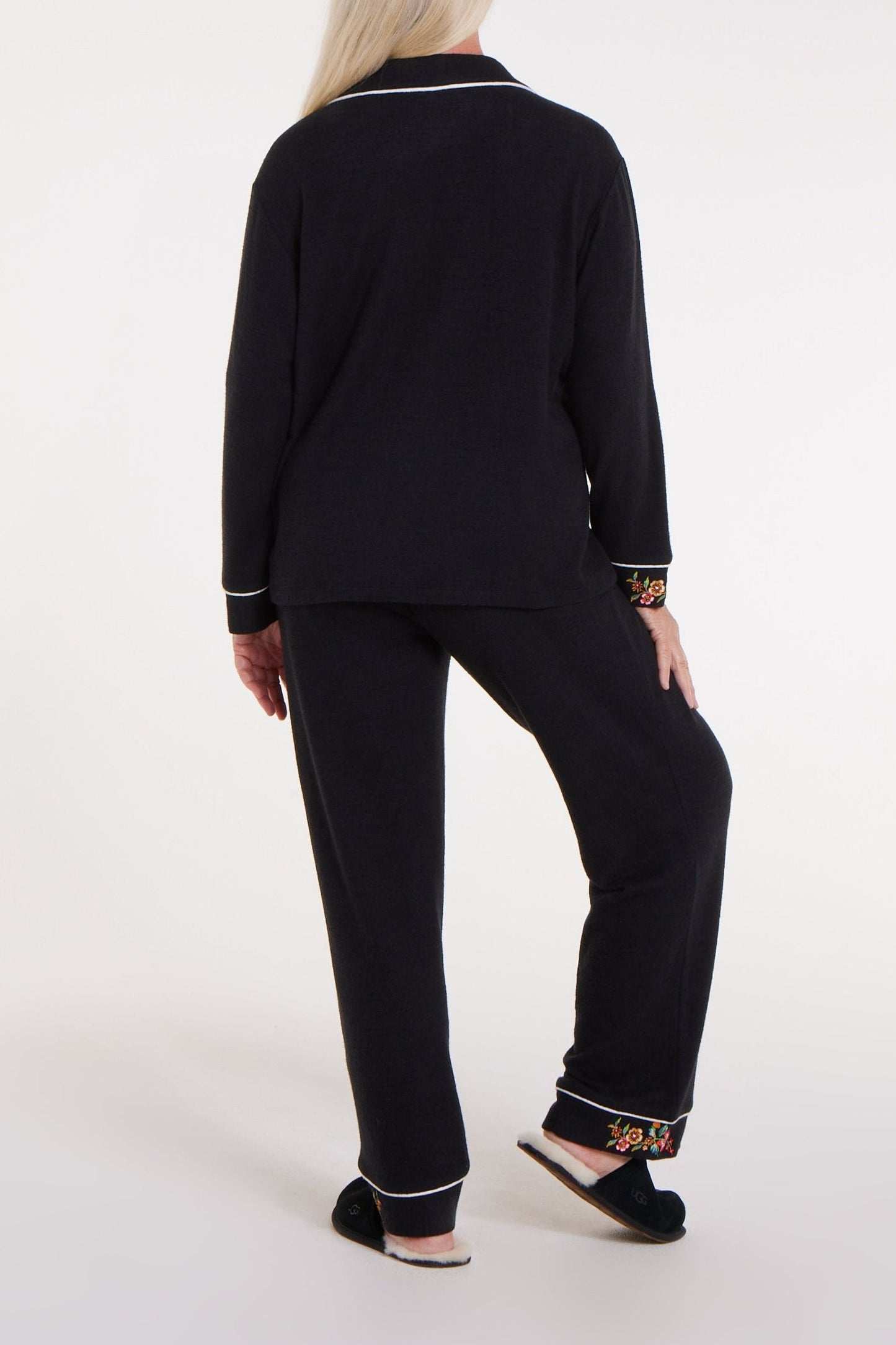 Wela Pajama Adatpable Pant in Back