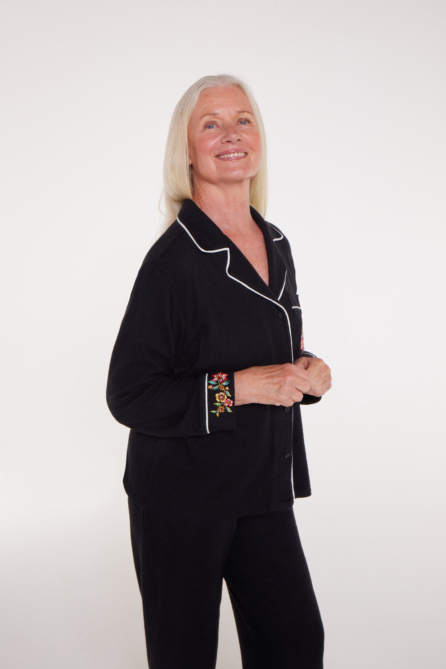 Wela Pajama Adatpable Pant in Back