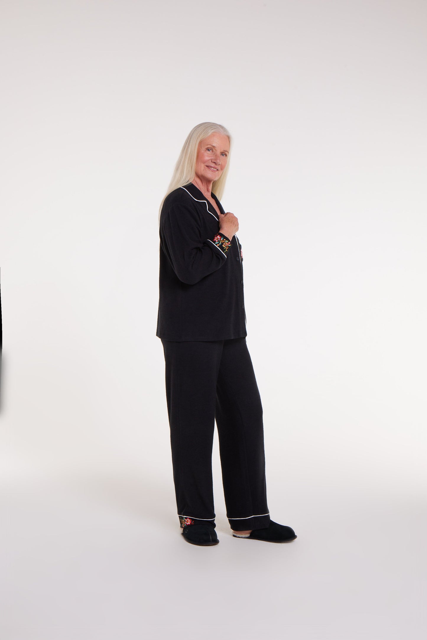 Wela Pajama Magnetic Shirt in Black