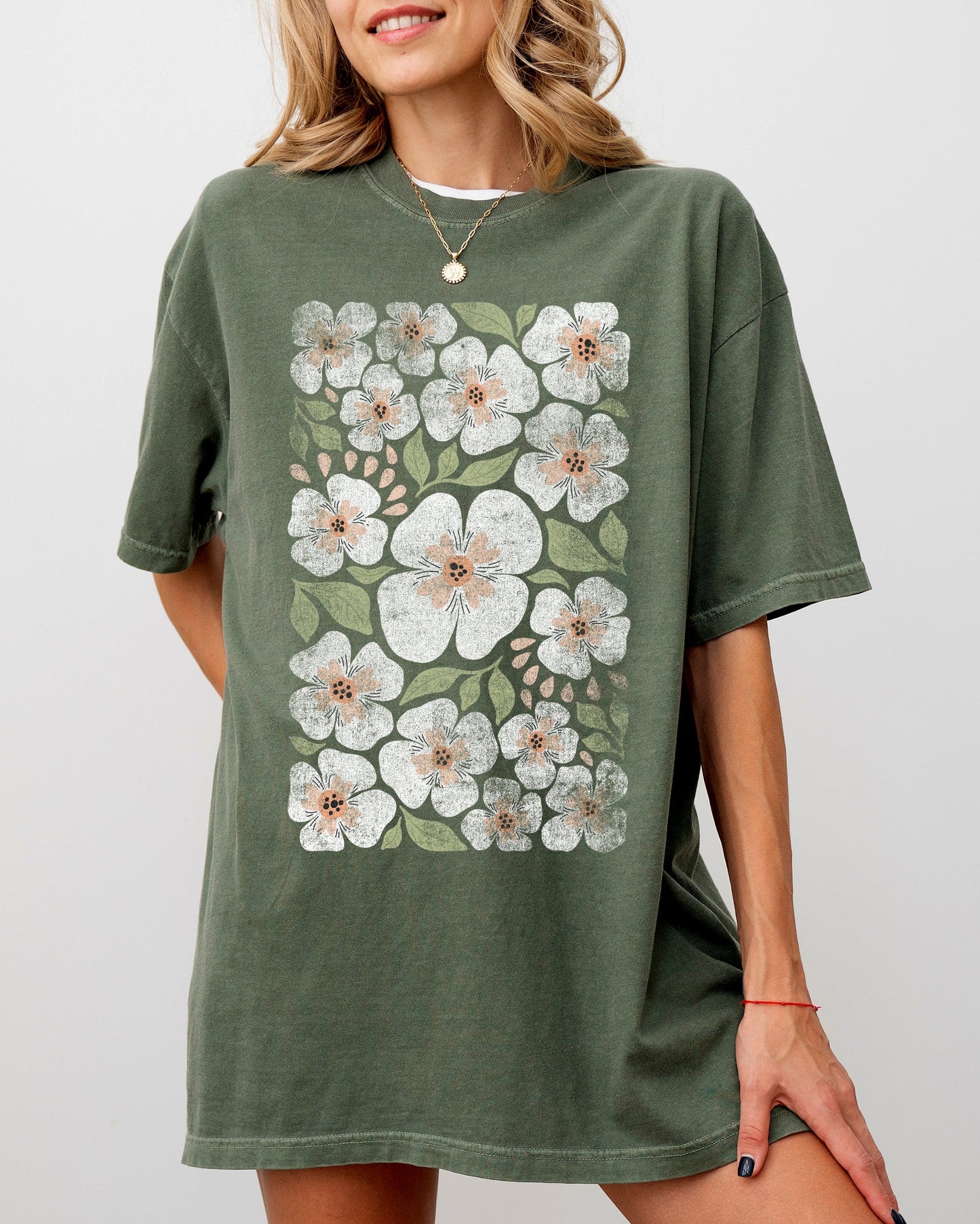 White Autumn Flowers, Botanical, Retro, Fall, Floral Shirt Comfort Colors T-Shirt