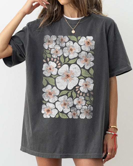 White Autumn Flowers, Botanical, Retro, Fall, Floral Shirt Comfort Colors T-Shirt