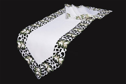 XD110708 Tannenbaum Table Runner