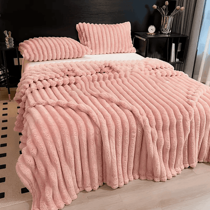 Luxurious All-Season Faux Rabbit Fur Throw Blanket – Ultra-Soft Flannel, Warm & Cozy for Couch, Bed, and Travel