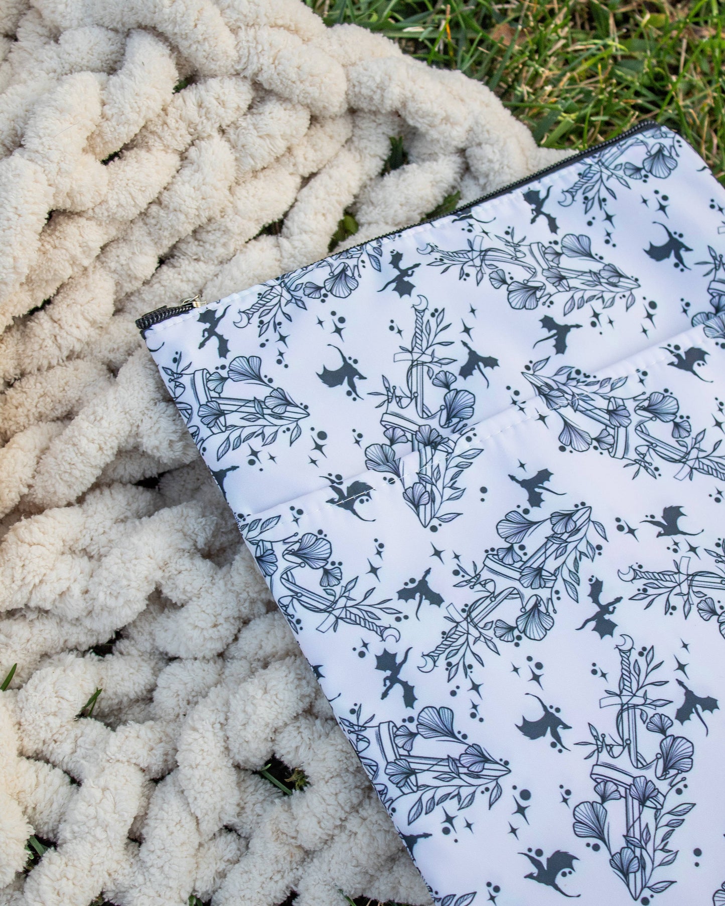 Meaggie Moos - Book / Tablet Sleeve | Ivory Swords