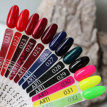 KOMILFO ARTILUX 032 NAIL REGULAR POLISH(NOT A GEL)(BRIGHT GREEN, NEON), 8 ML 222032