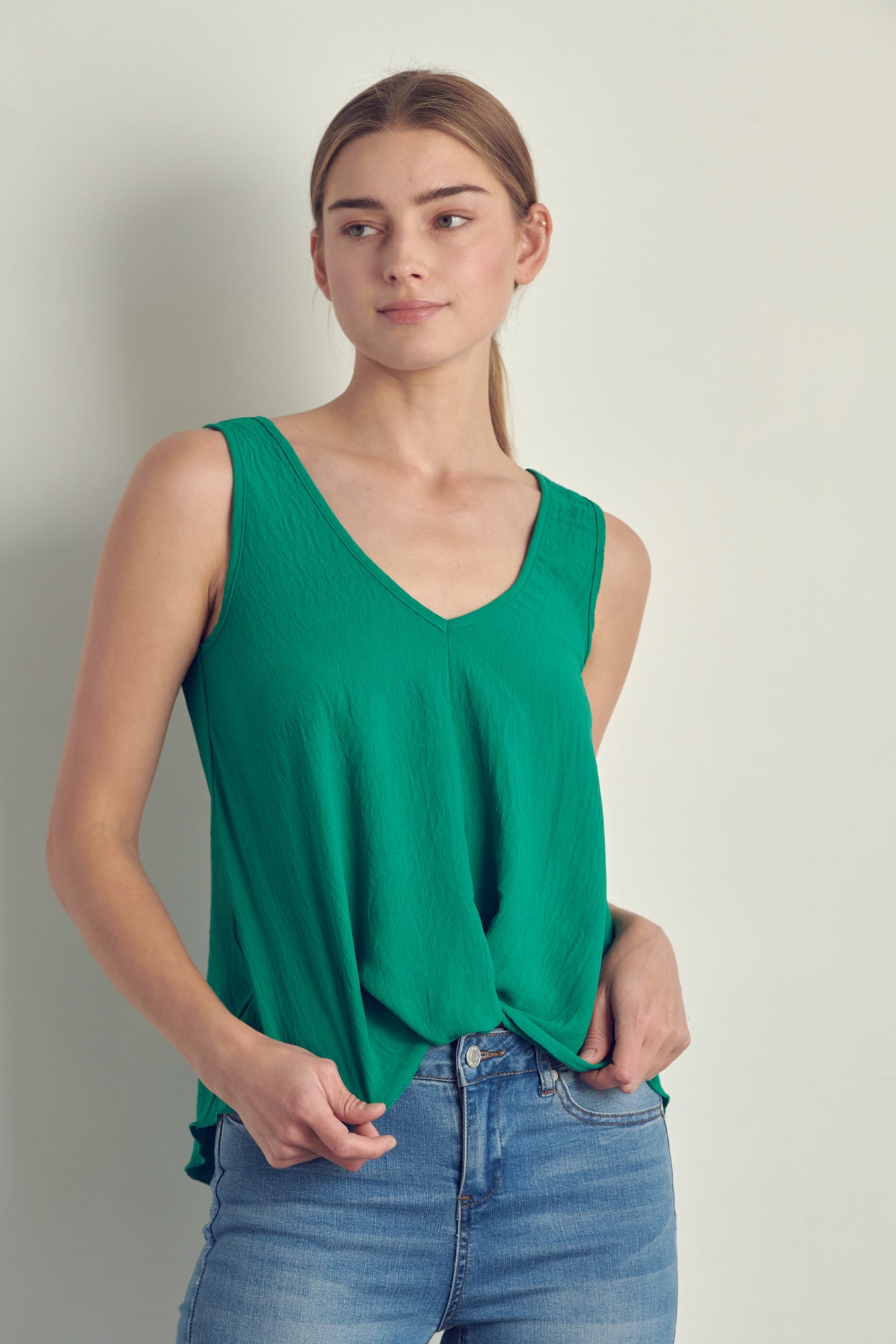V-neck Sleeveless Knotted Front Hi-Low Top | Kitchen + Metal