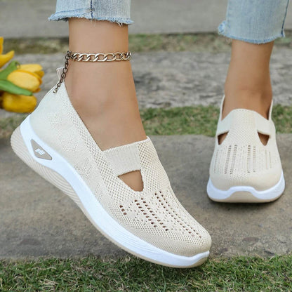 Lightweight Women’s Casual Sneakers – Breathable Flat Shoes for Everyday Comfort