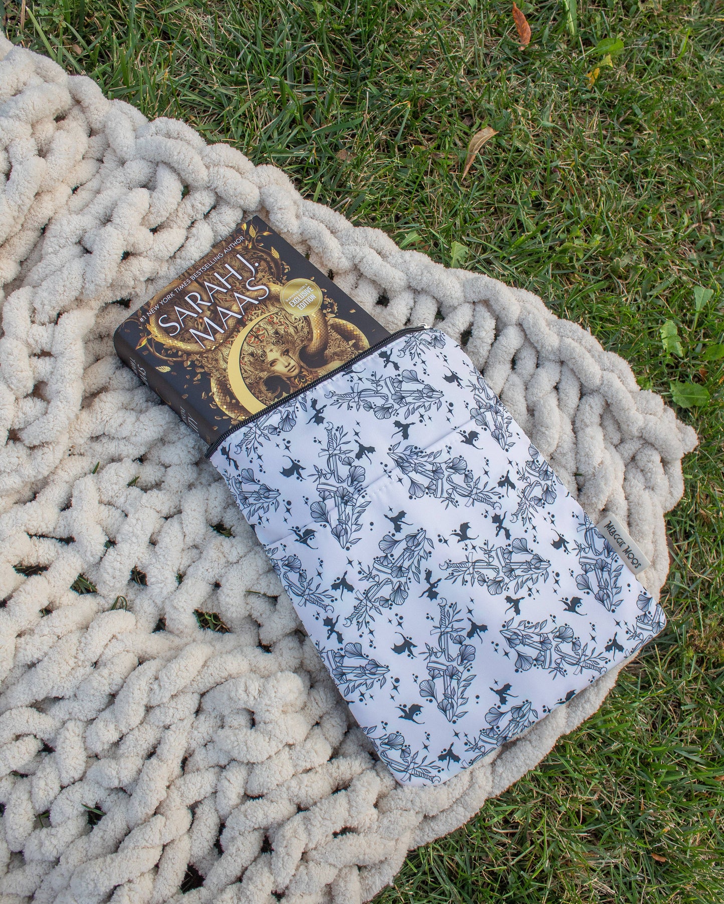 Meaggie Moos - Book / Tablet Sleeve | Ivory Swords