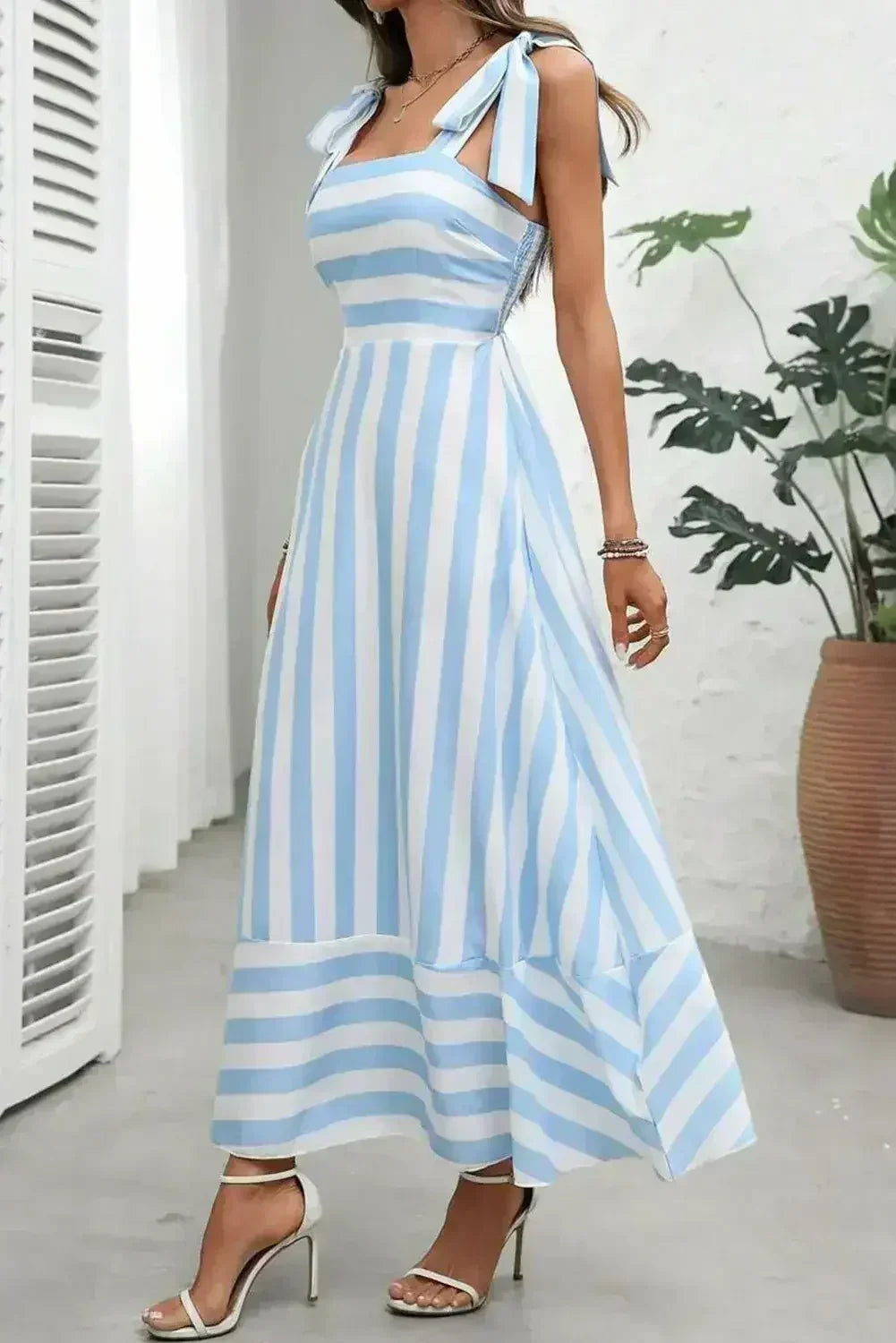 Black Geometric Striped Knot Strap Maxi Dress