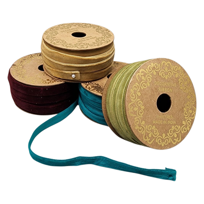 Holiday Velvet Ribbon Set in Mango Wood Box