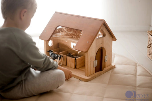 QToys Australia (USA) HORSE STABLE | Kitchen + Metal