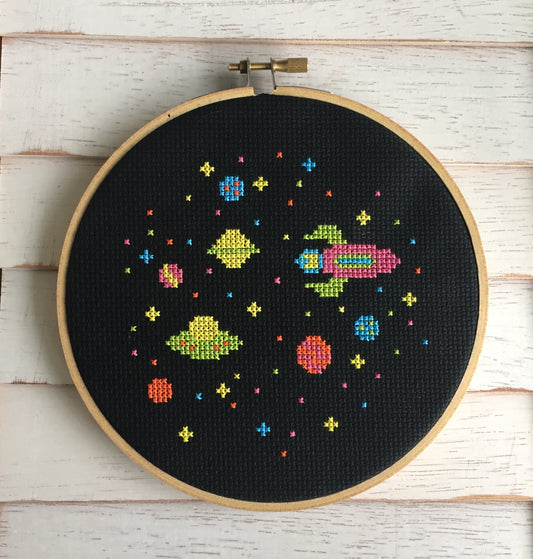 Outer Space Aliens Spaceship Counted Cross Stitch DIY KIT Beginner
