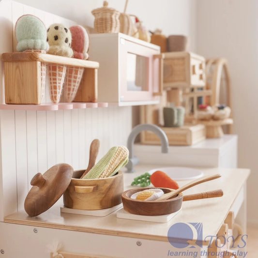 QToys Australia (USA) MAHOGANY PAN & POT SET | Kitchen + Metal